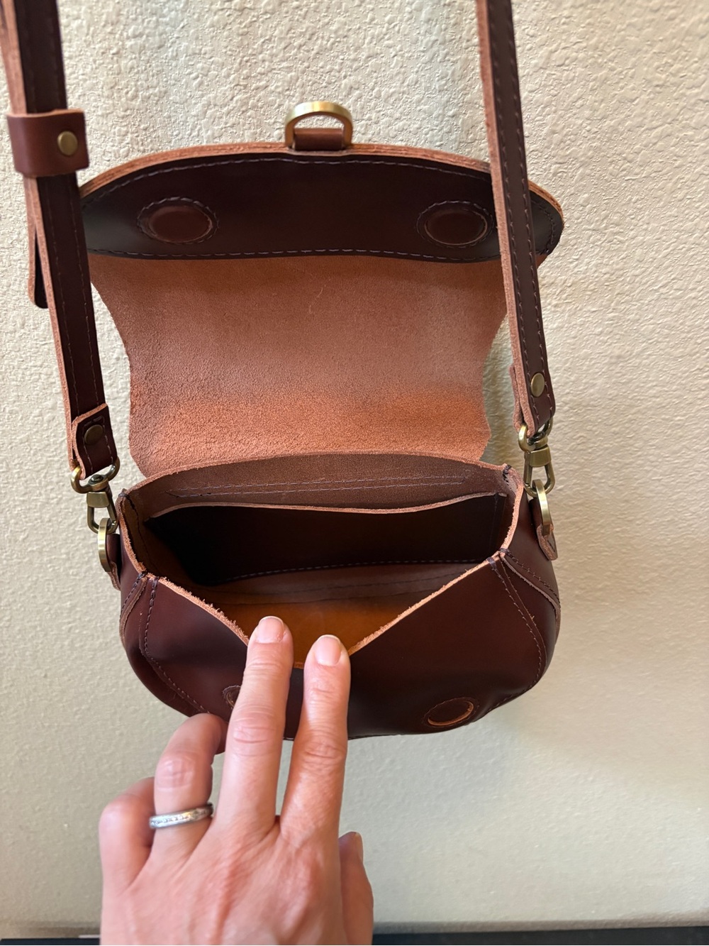 Portland Leather Monaco Chocolate Brown Crossbody - Picture 4 of 5